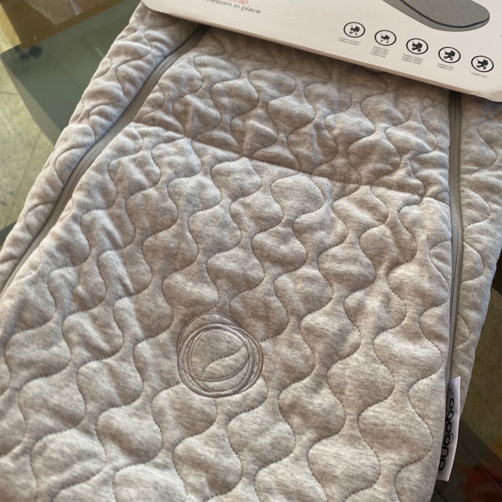 Bugaboo newborn inlay like new